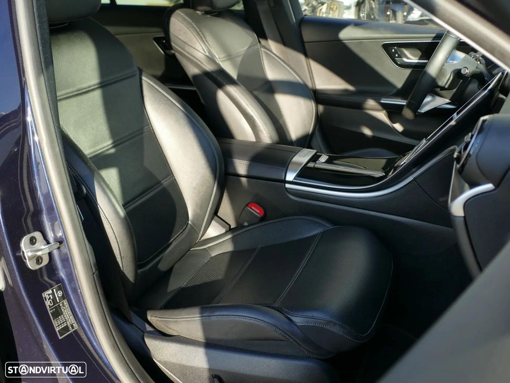 Mercedes-Benz C 300 e Avantgarde - 32