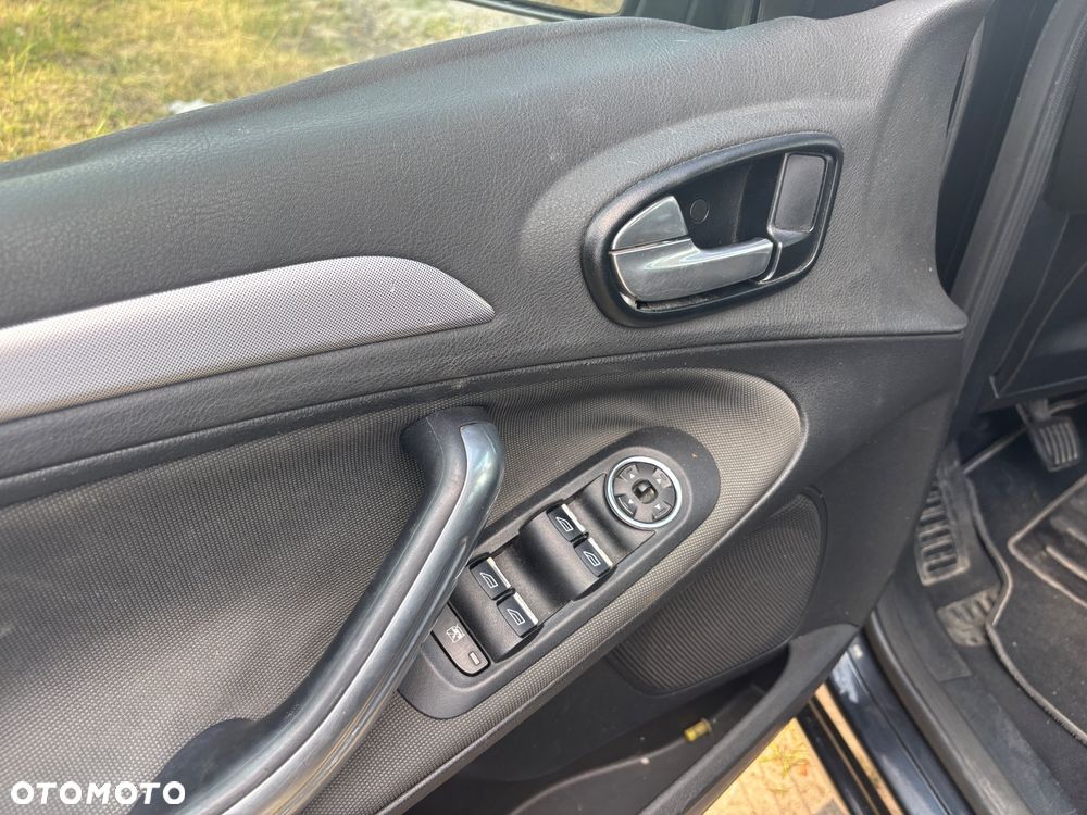 Ford S-Max - 8