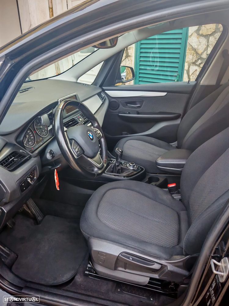 BMW 216 Gran Tourer d - 9