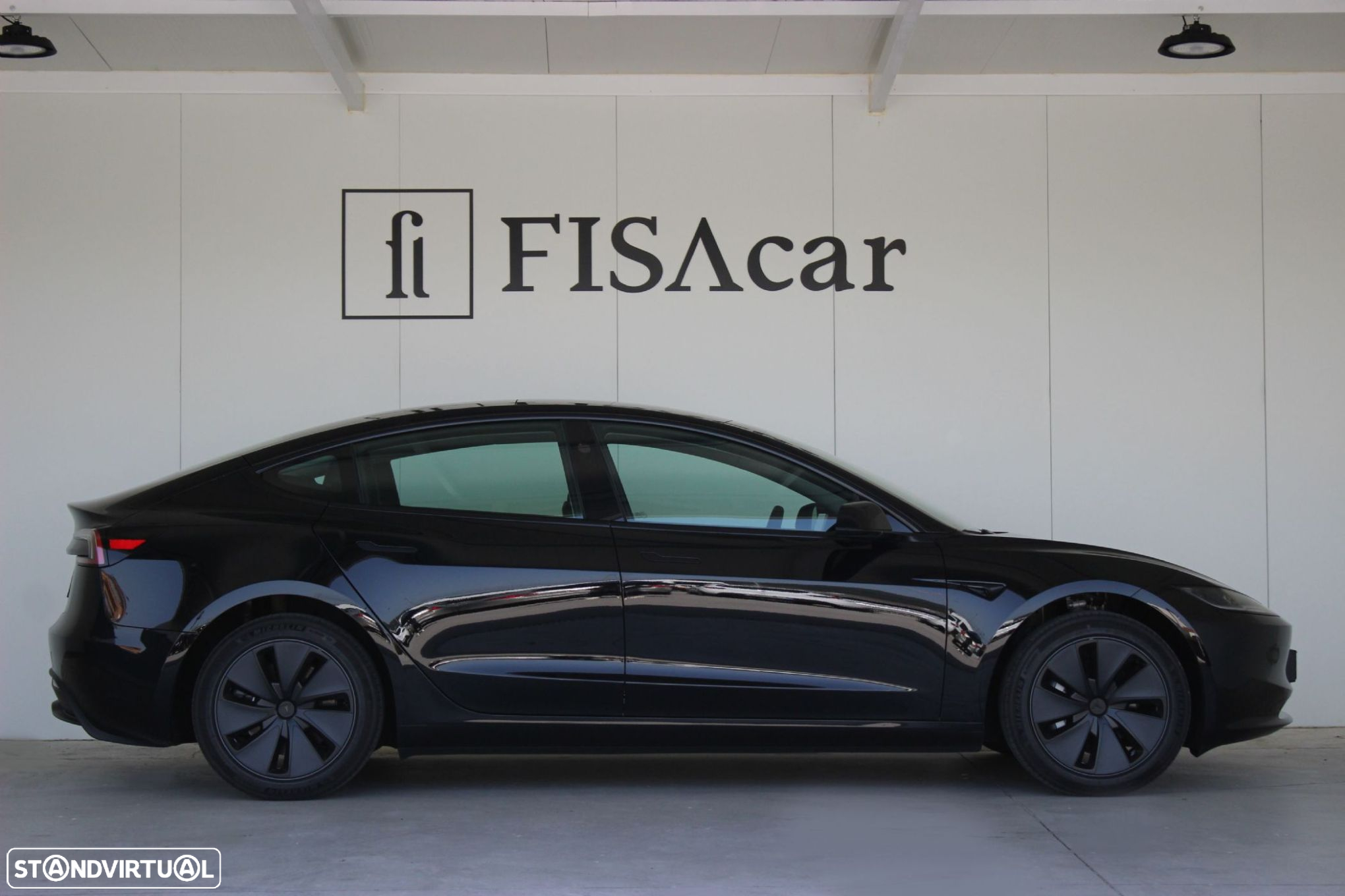 Tesla Model 3 - 5
