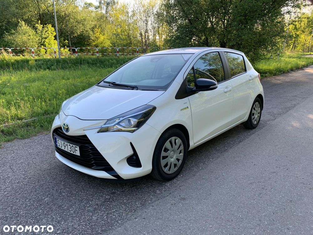 Toyota Yaris Hybrid 100 Active - 3