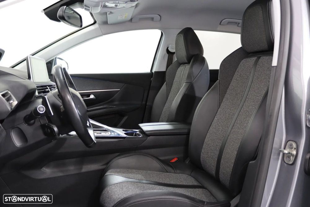 Peugeot 3008 1.2 PureTech Allure EAT8 - 4