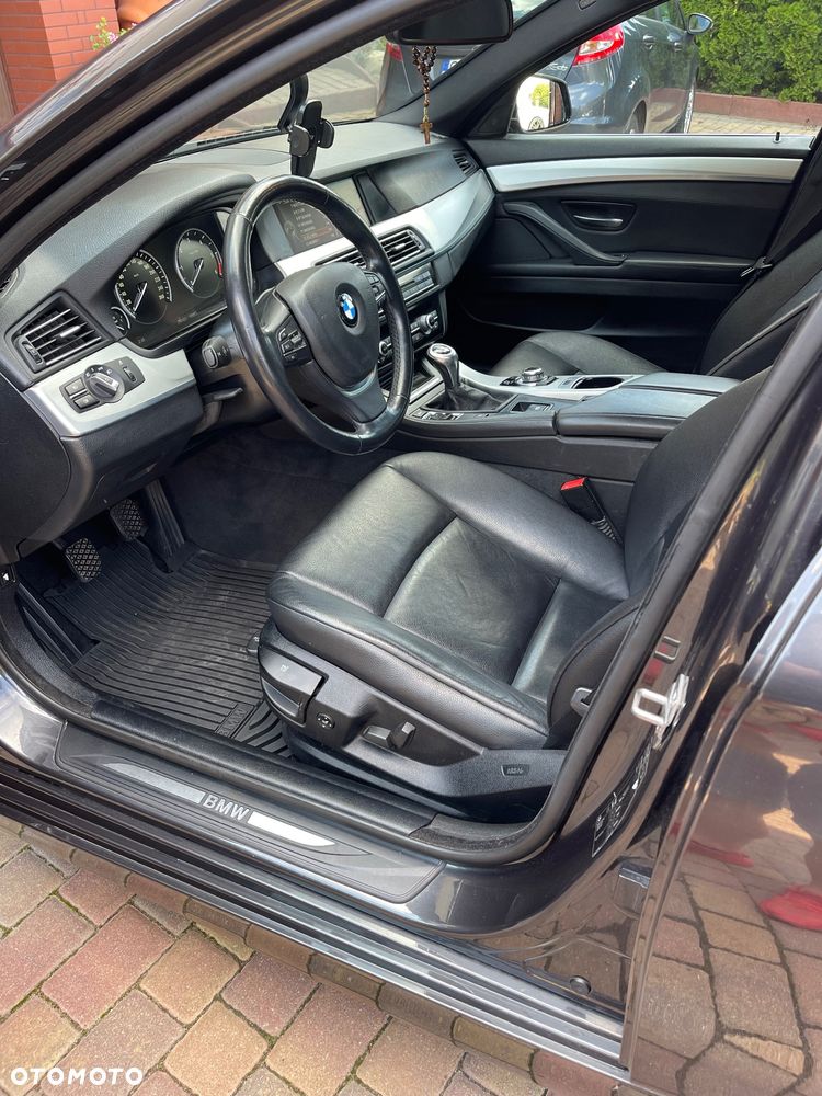 BMW Seria 5 520d Touring Modern Line - 17