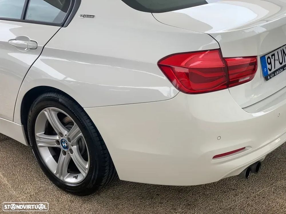 BMW 330 e iPerformance Line Sport - 16