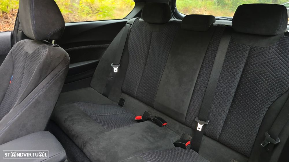 BMW 118 d Pack M - 13