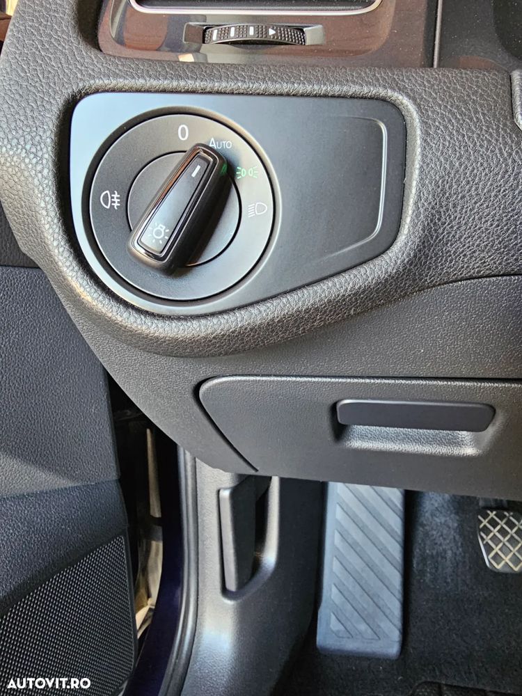 Volkswagen Golf 1.0 TSI Trendline - 19