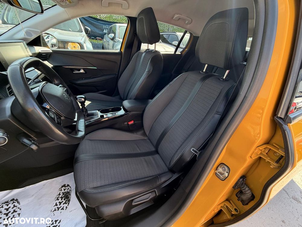 Peugeot 208 1.2 L PureTech STT Allure - 17