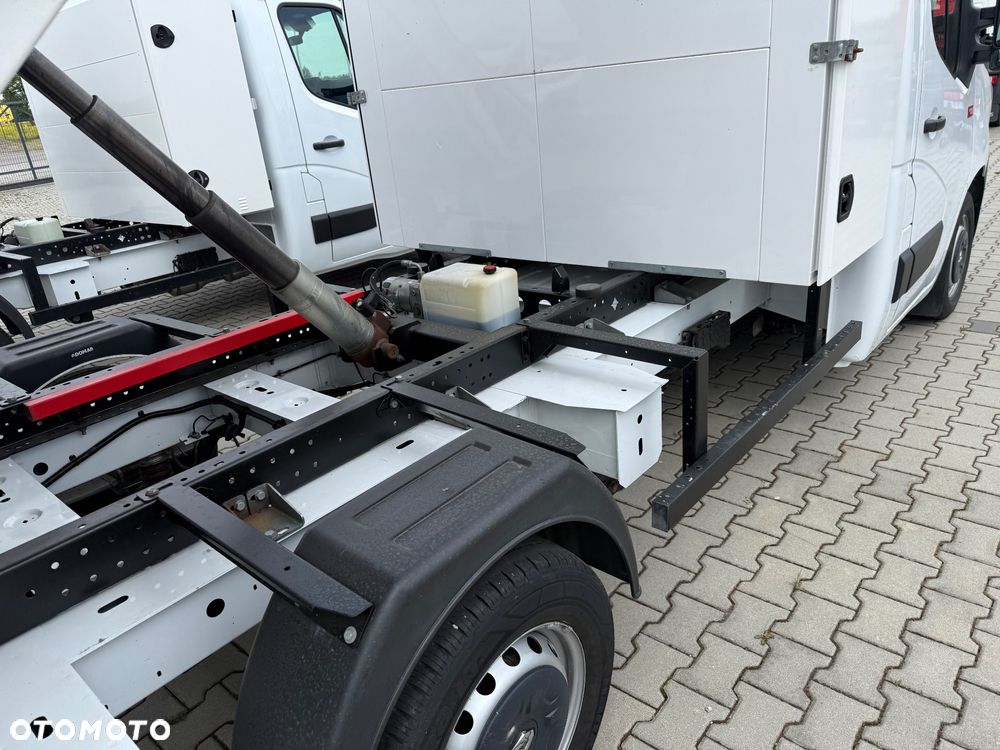 Renault MASTER 145 / WYWROTKA / NOWY MODEL / KLIMA / KUFER / Z FRANCJI / STAN BDB / / / - 33