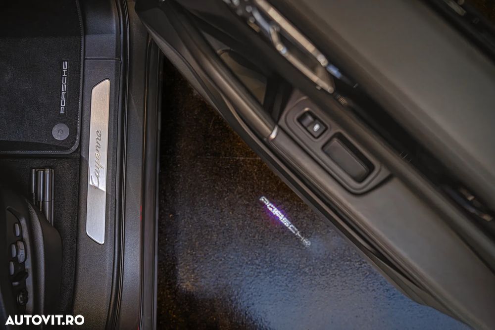 Porsche Cayenne E-Hybrid Tiptronic S Platinum Edition - 21