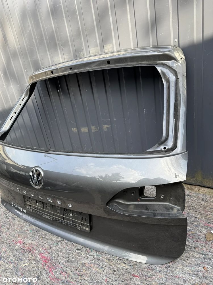 KLAPA BAGAŻNIKA VW TOUAREG 3 ORYGINAŁ CAŁA - 1