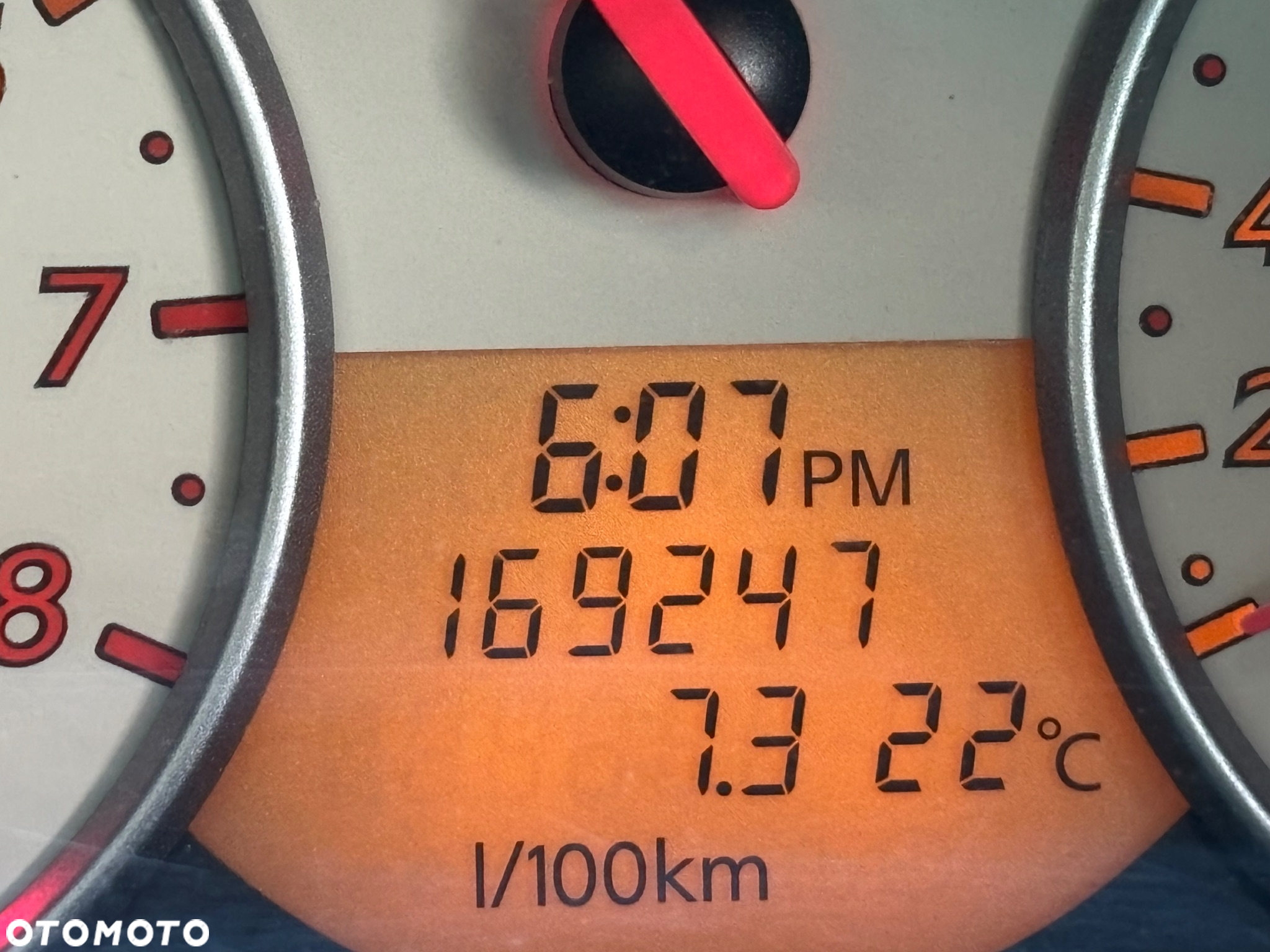 Nissan Micra C+C 1.4 - 15