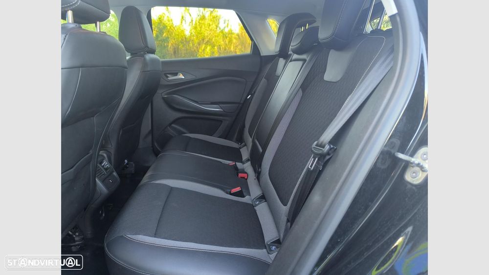 Opel Grandland X 1.2 T Design & Tech - 16