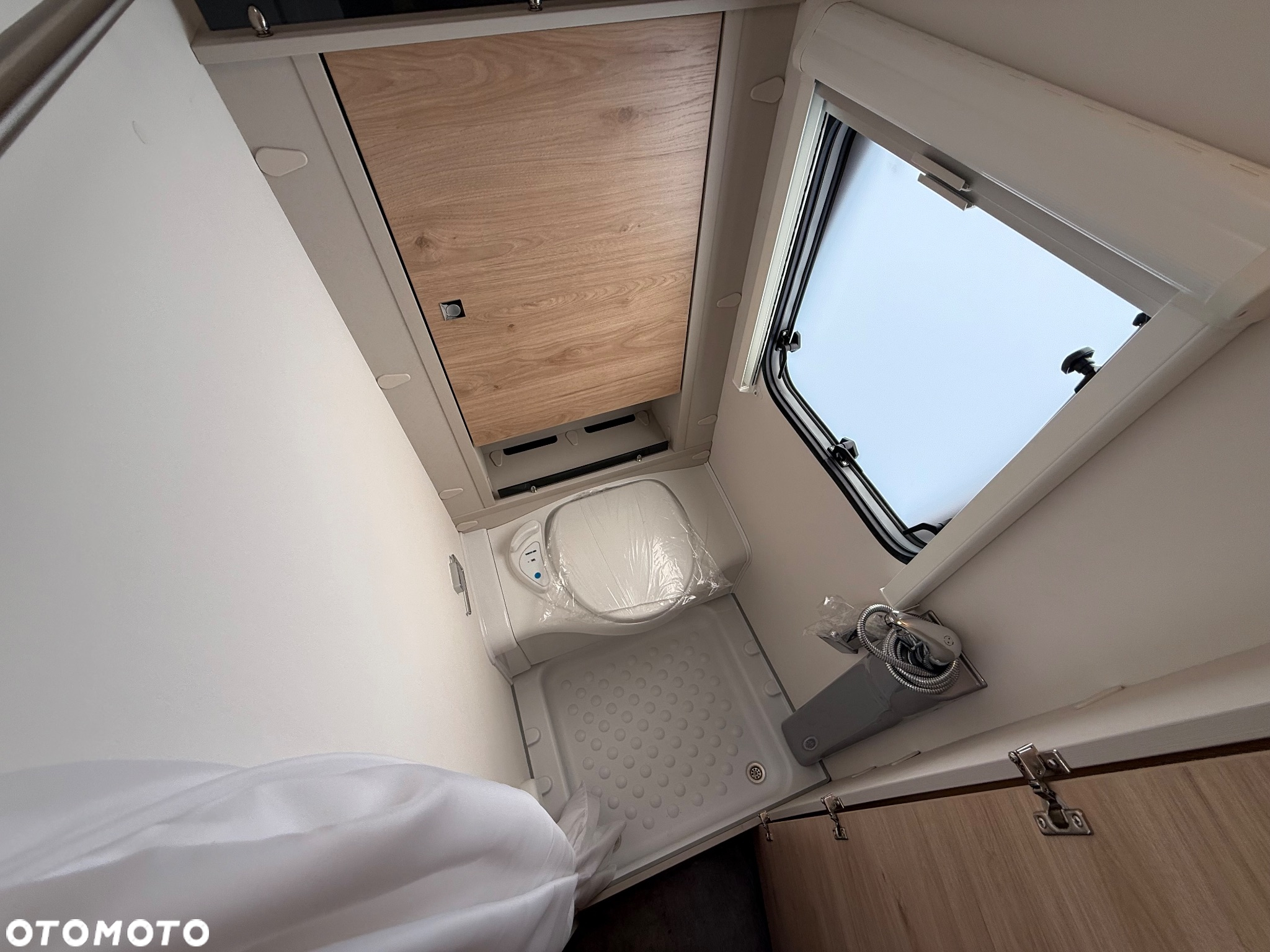 Dethleffs Nomad 730 FKR COMBI 6E Zimowa - 20