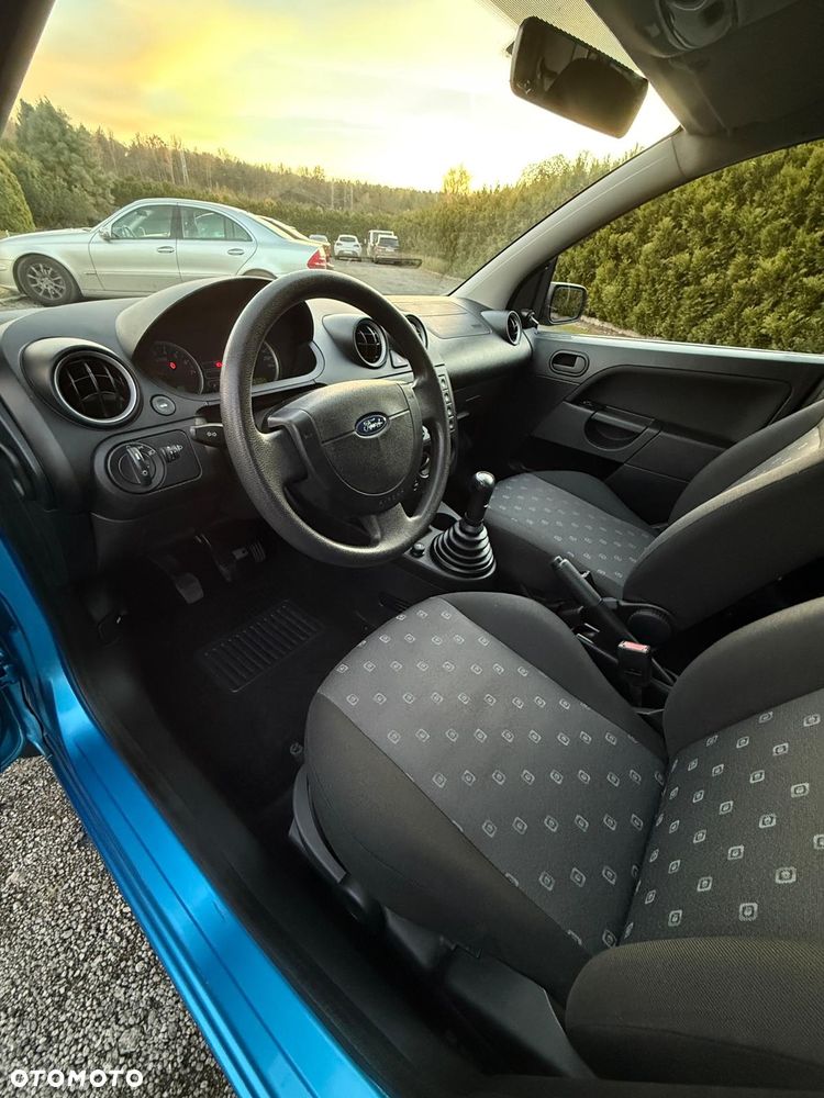 Ford Fiesta 1.3 Style - 23