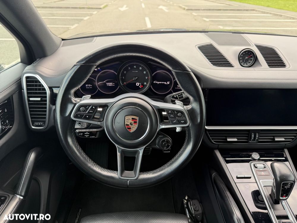 Porsche Cayenne S - 10