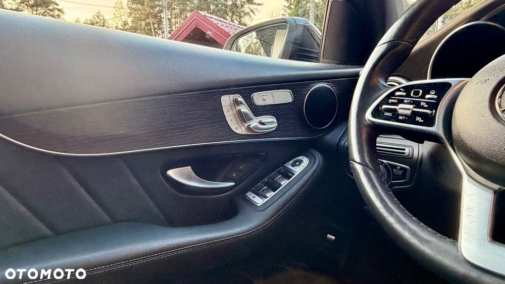 Mercedes-Benz GLC 300 4Matic 9G-TRONIC AMG Line Plus - 20