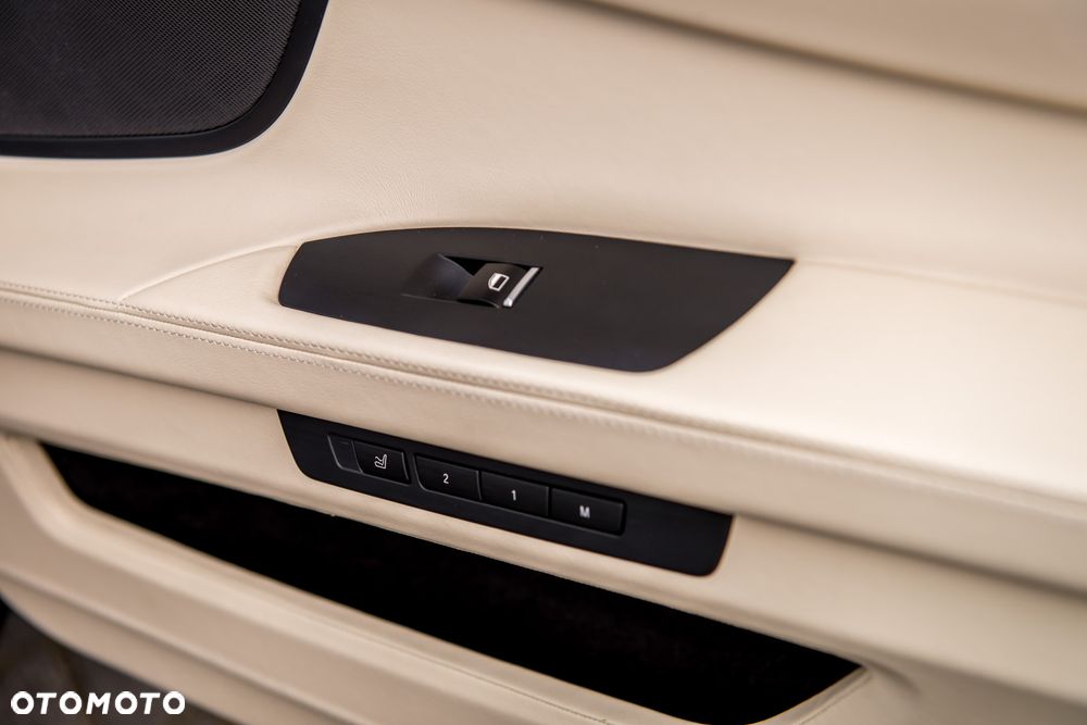 BMW Seria 7 760i - 22