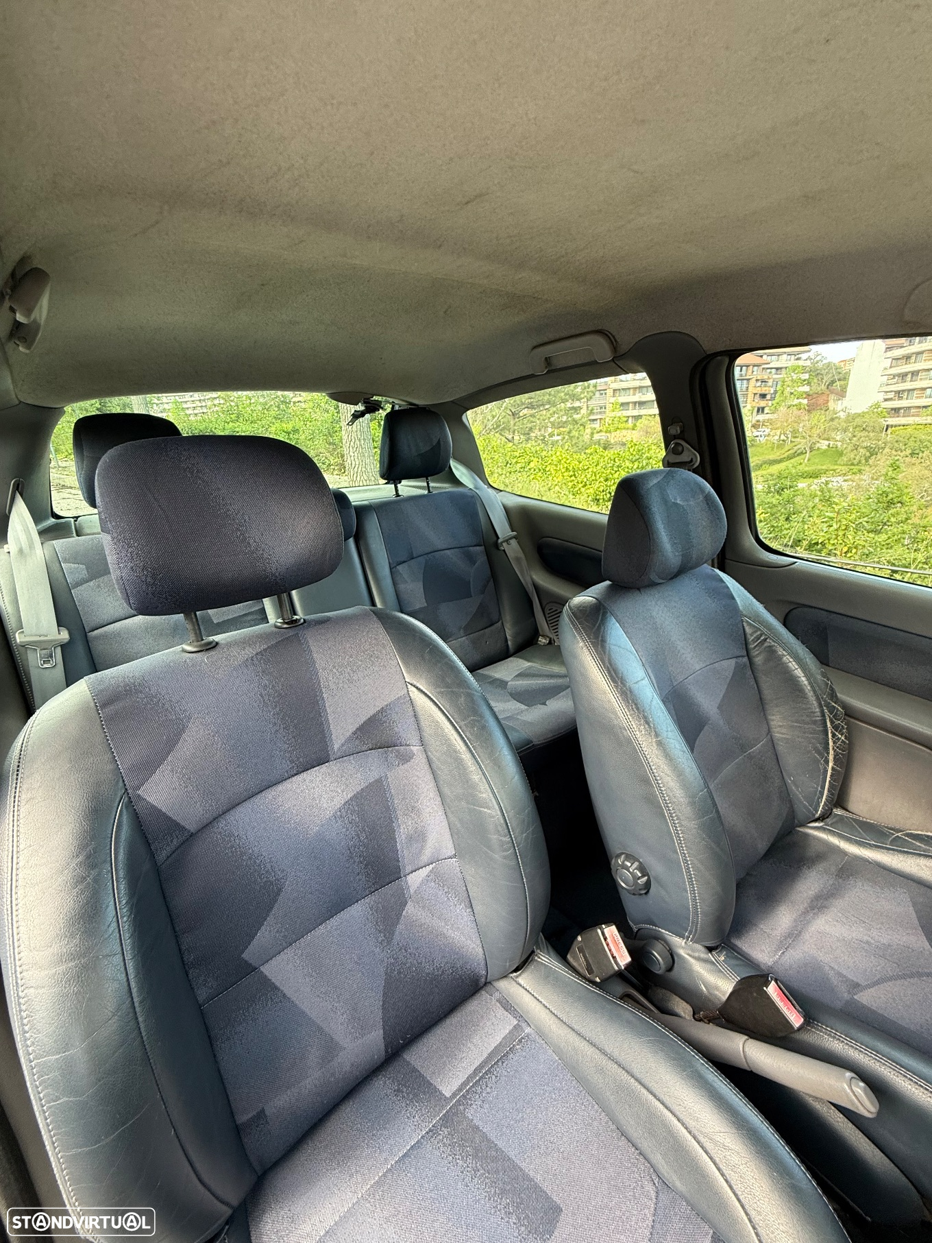 Renault Clio 1.4 16V Initiale - 8