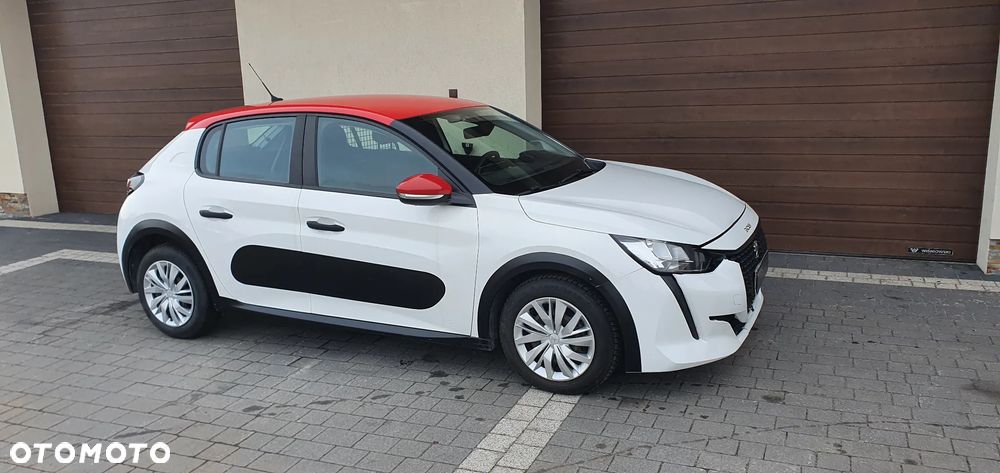 Peugeot 208 - 4