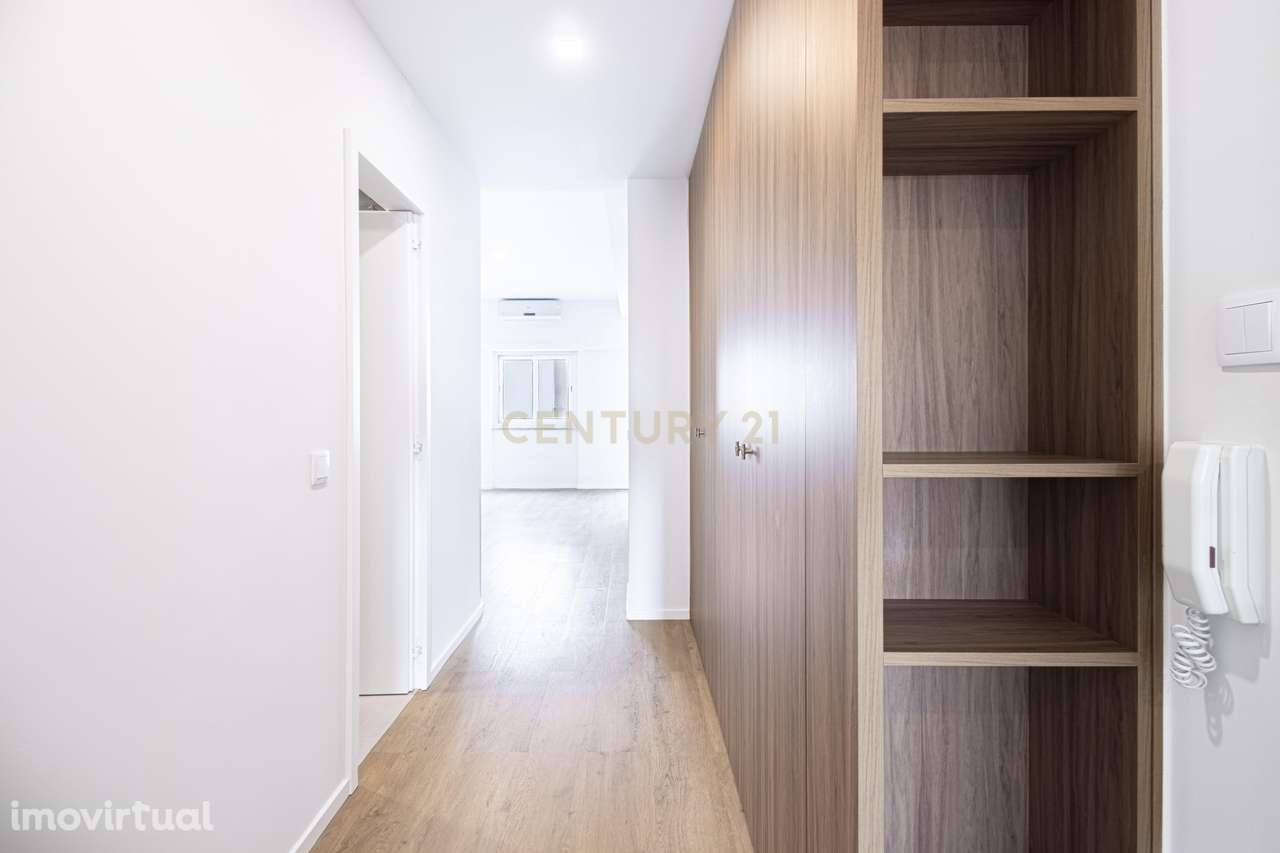 Apartamento T2 Remodelado em Moscavide - Grande imagem: 3/25