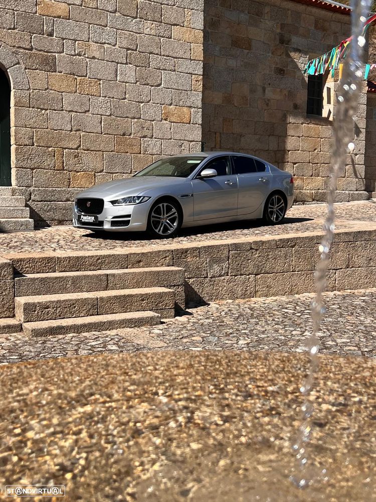 Jaguar XE 20d Aut. Portfolio - 6