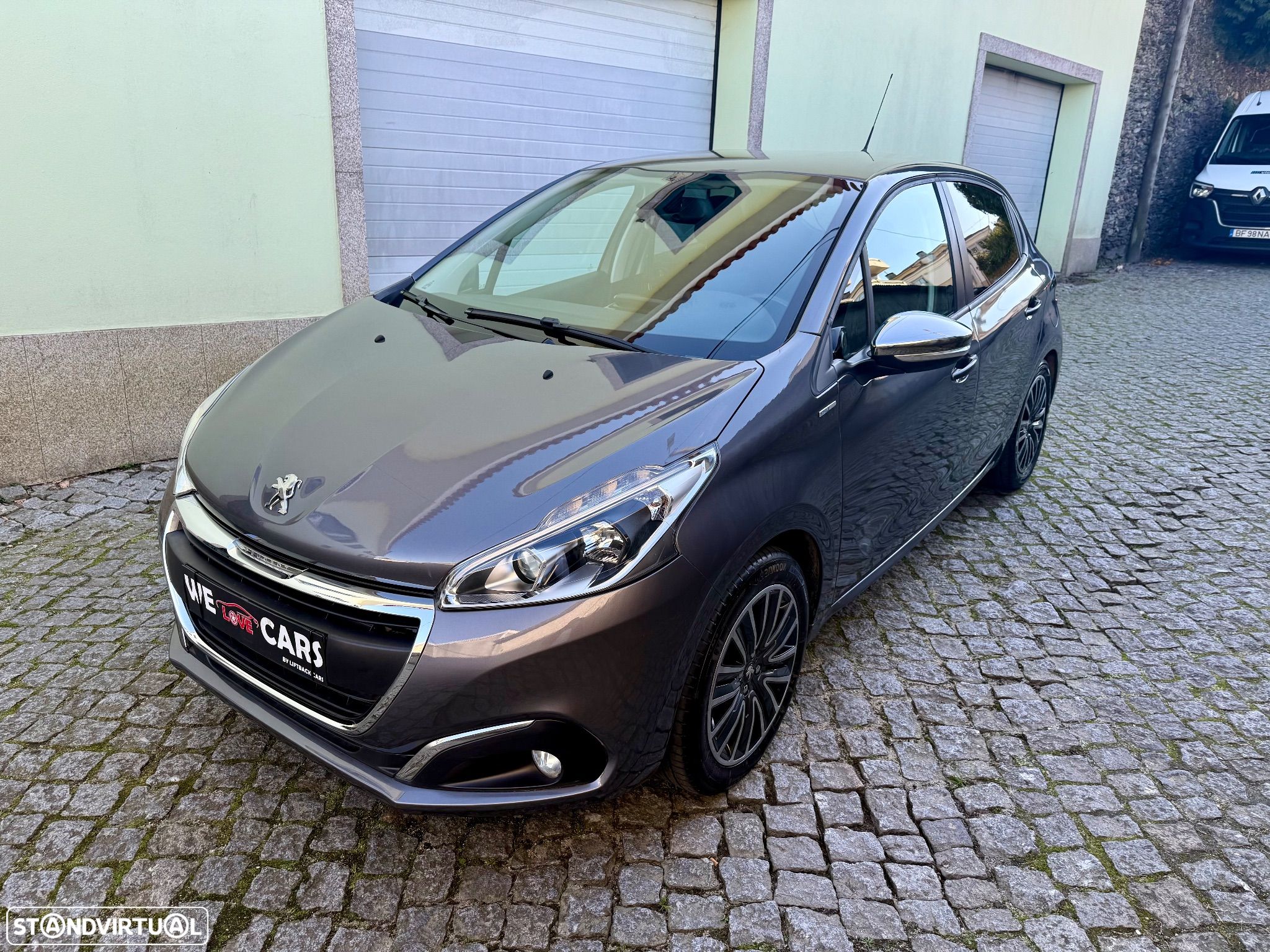 Peugeot 208 1.2 PureTech Style - 1