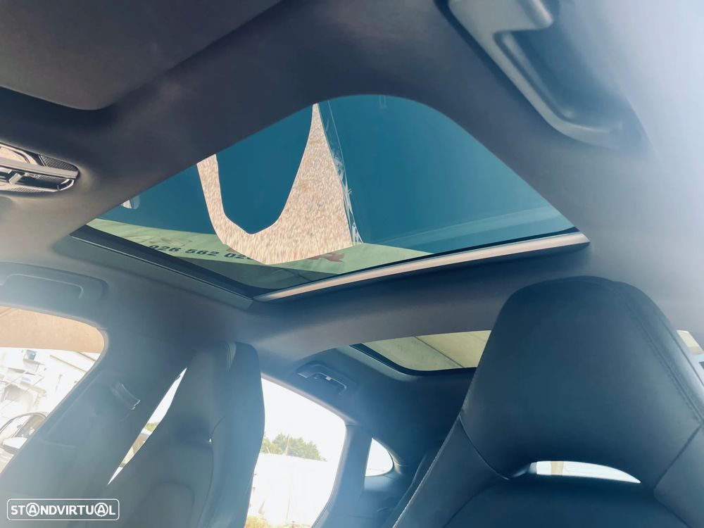 Porsche Panamera 4 E-Hybrid Platinum Edition - 11