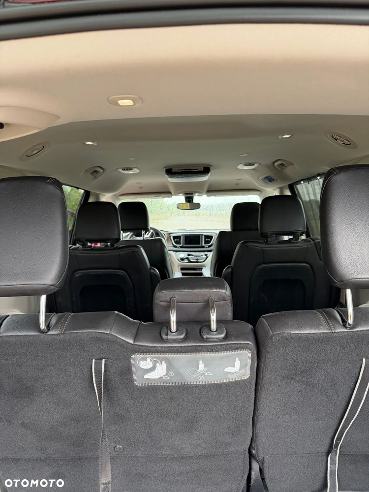Chrysler Pacifica - 38