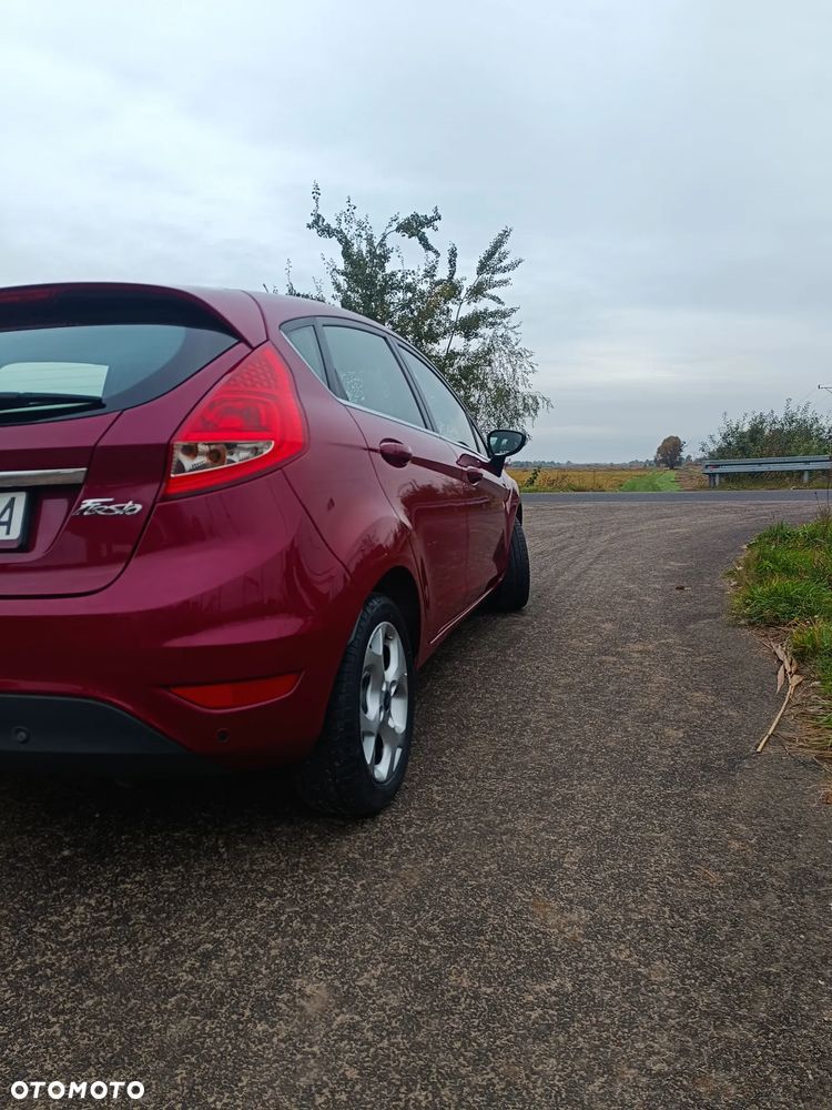 Ford Fiesta 1.25 Titanium - 10