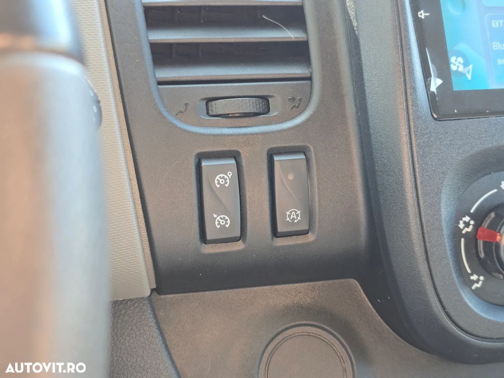 Renault Trafic - 20