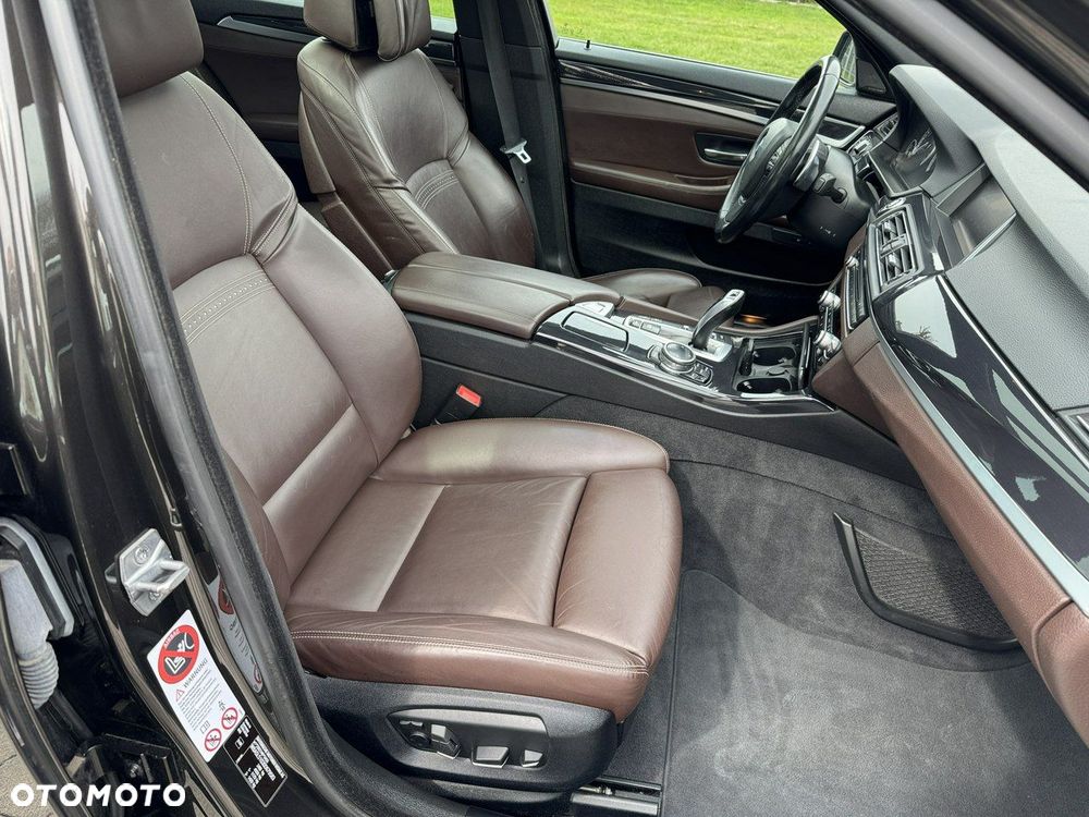 BMW Seria 5 520d Luxury Line sport - 33