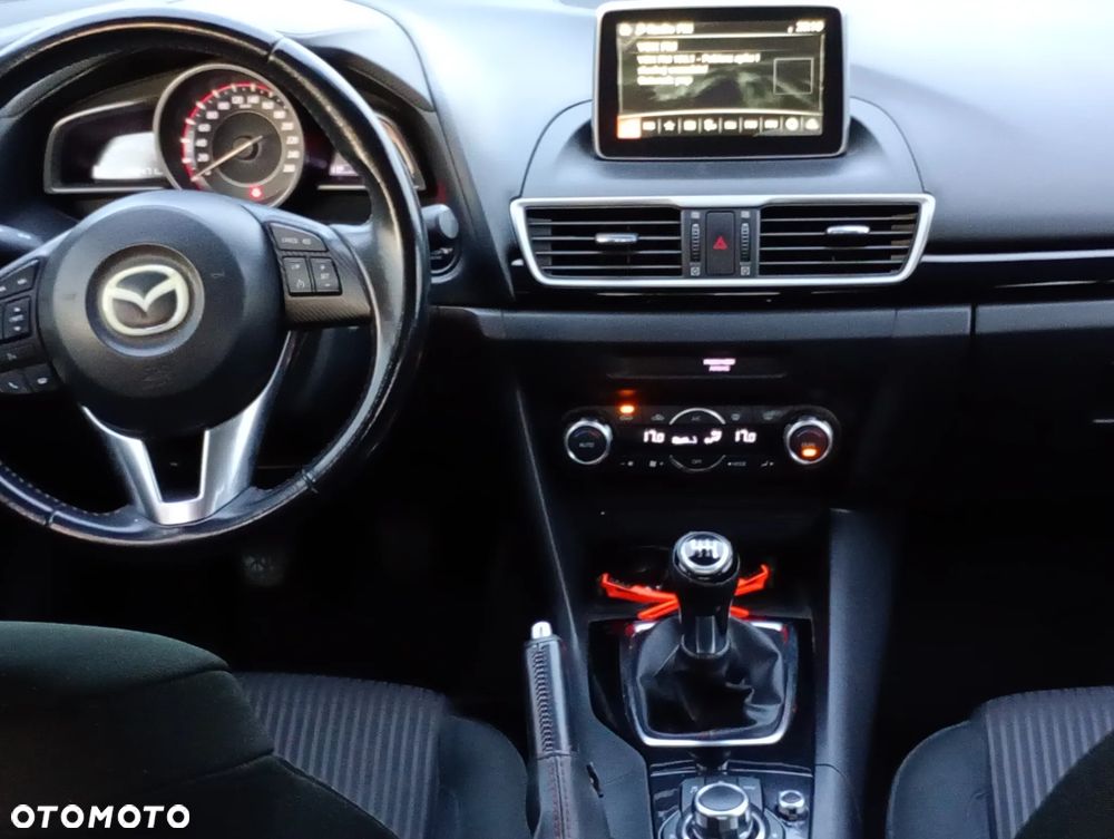 Mazda 3 - 8