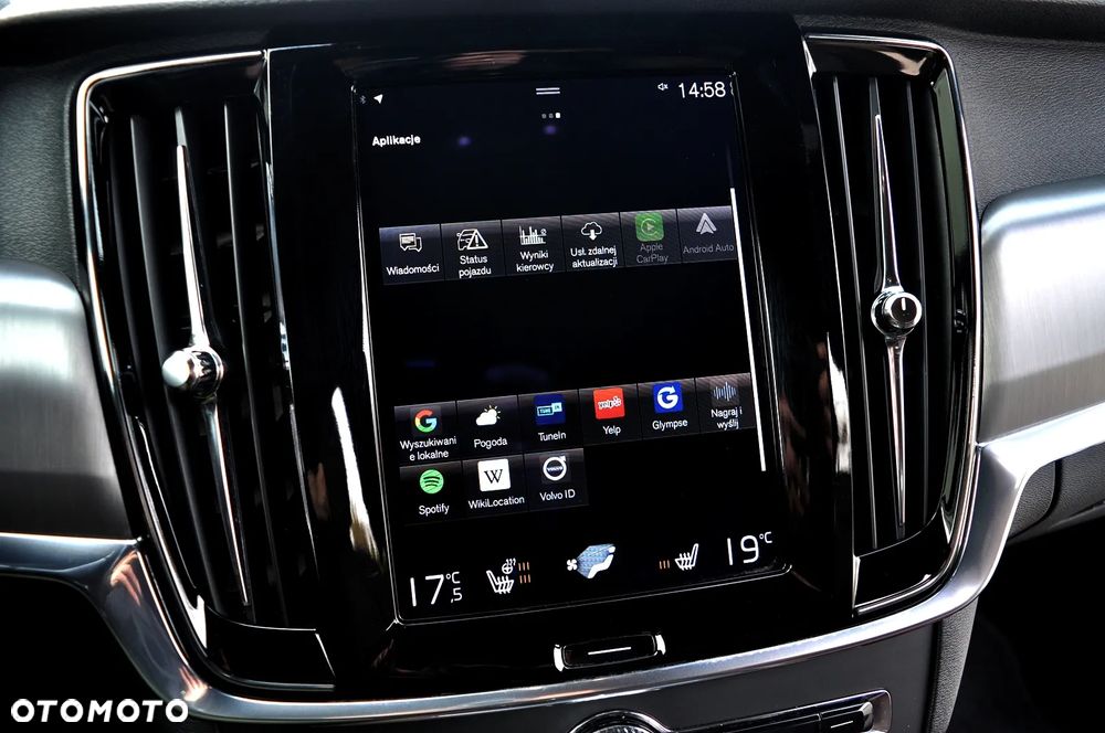 Volvo V90 D4 SCR Momentum Pro - 32