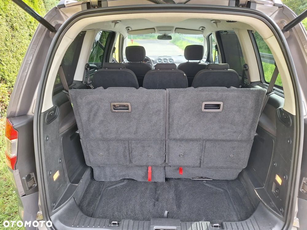 Ford Galaxy 2.0 TDCi DPF Titanium - 29