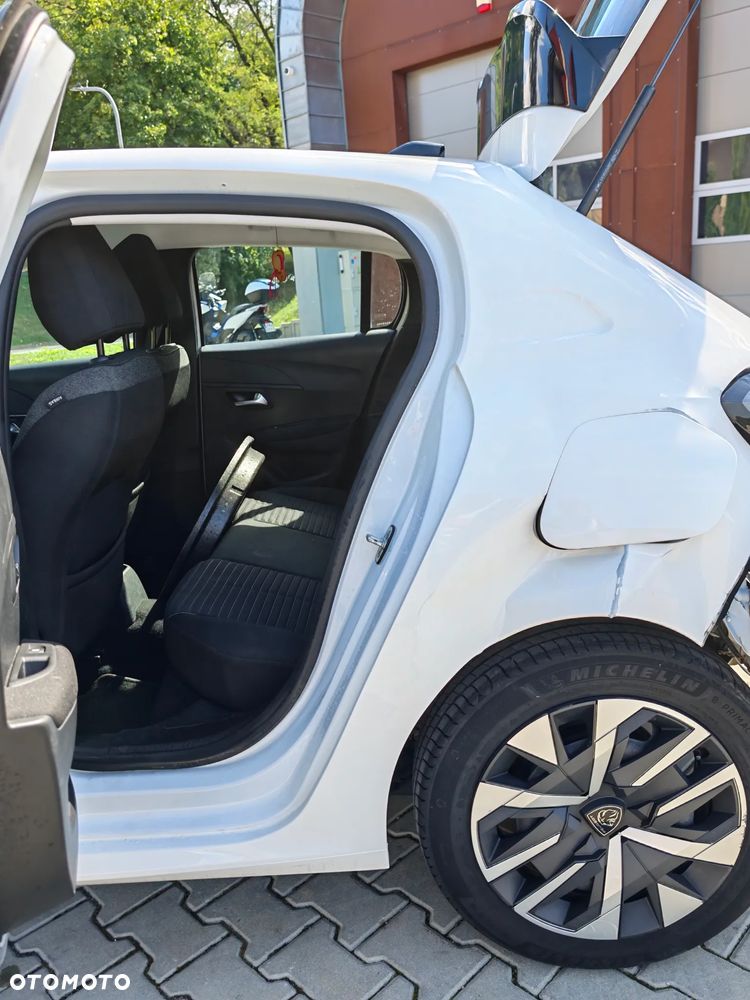 Peugeot 208 1.2 PureTech Active S&S EAT8 - 12