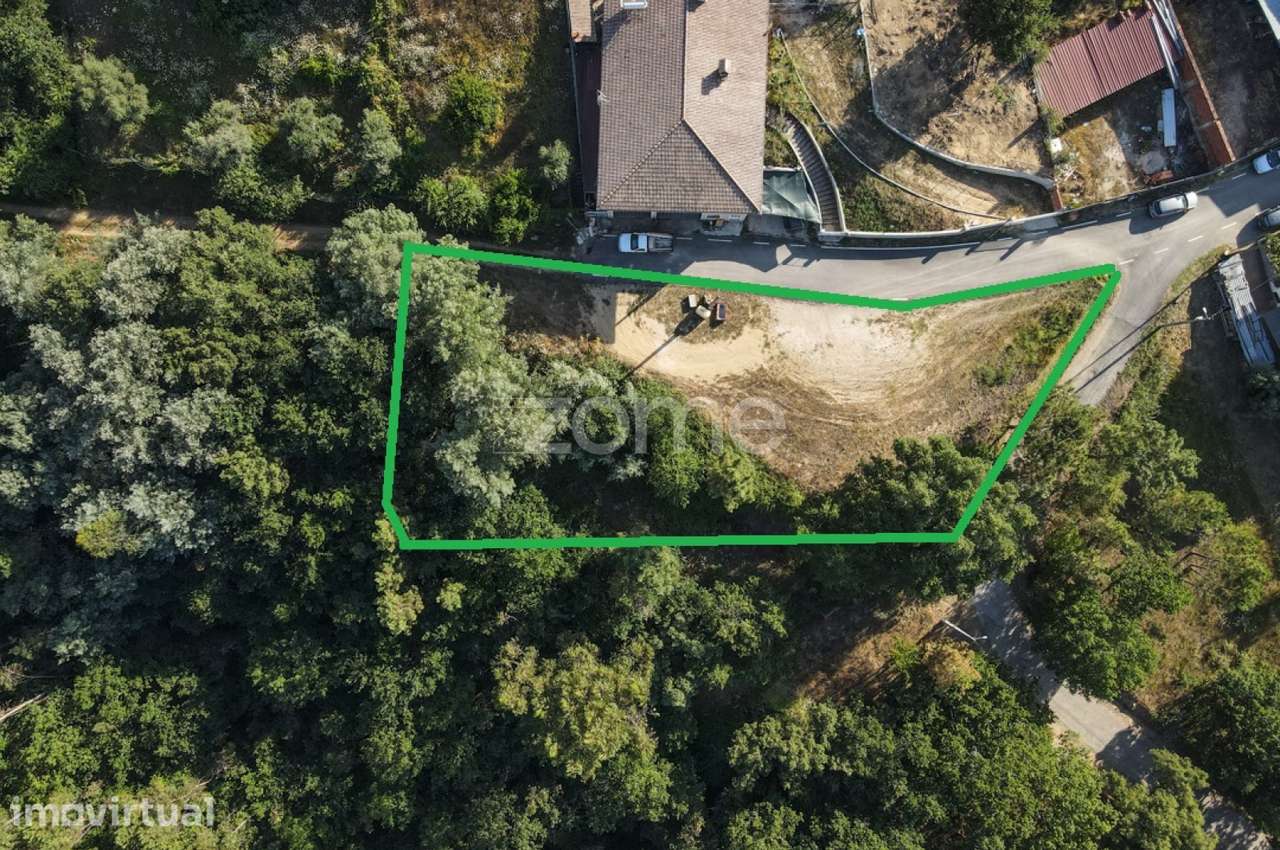 Terreno Urbano de 2433m2 - Grande imagem: 2/23