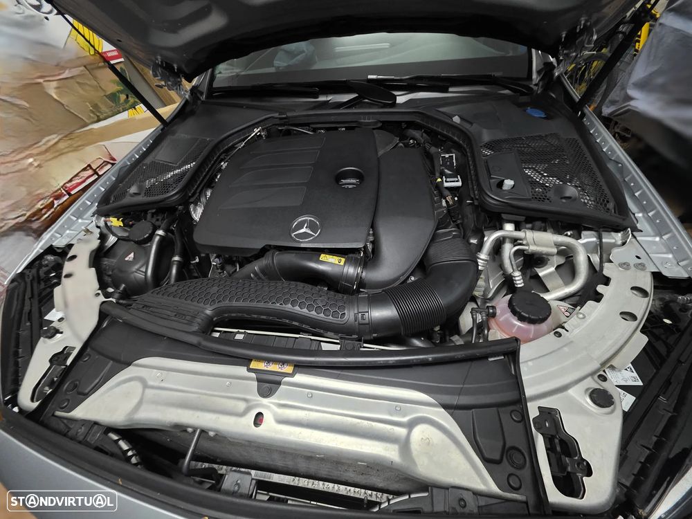 Mercedes-Benz C 200 AMG Line - 19