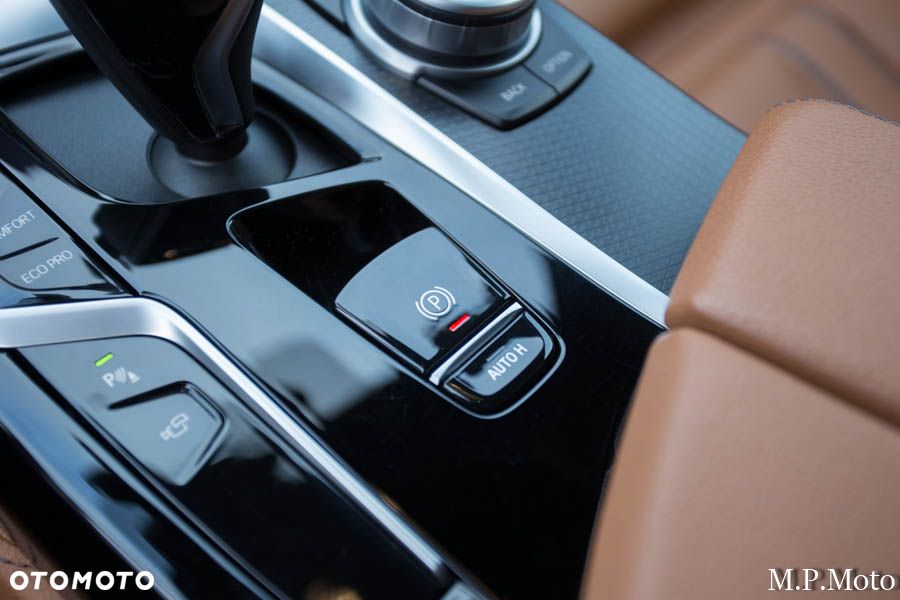 BMW Seria 5 520d M Sport Edition - 29