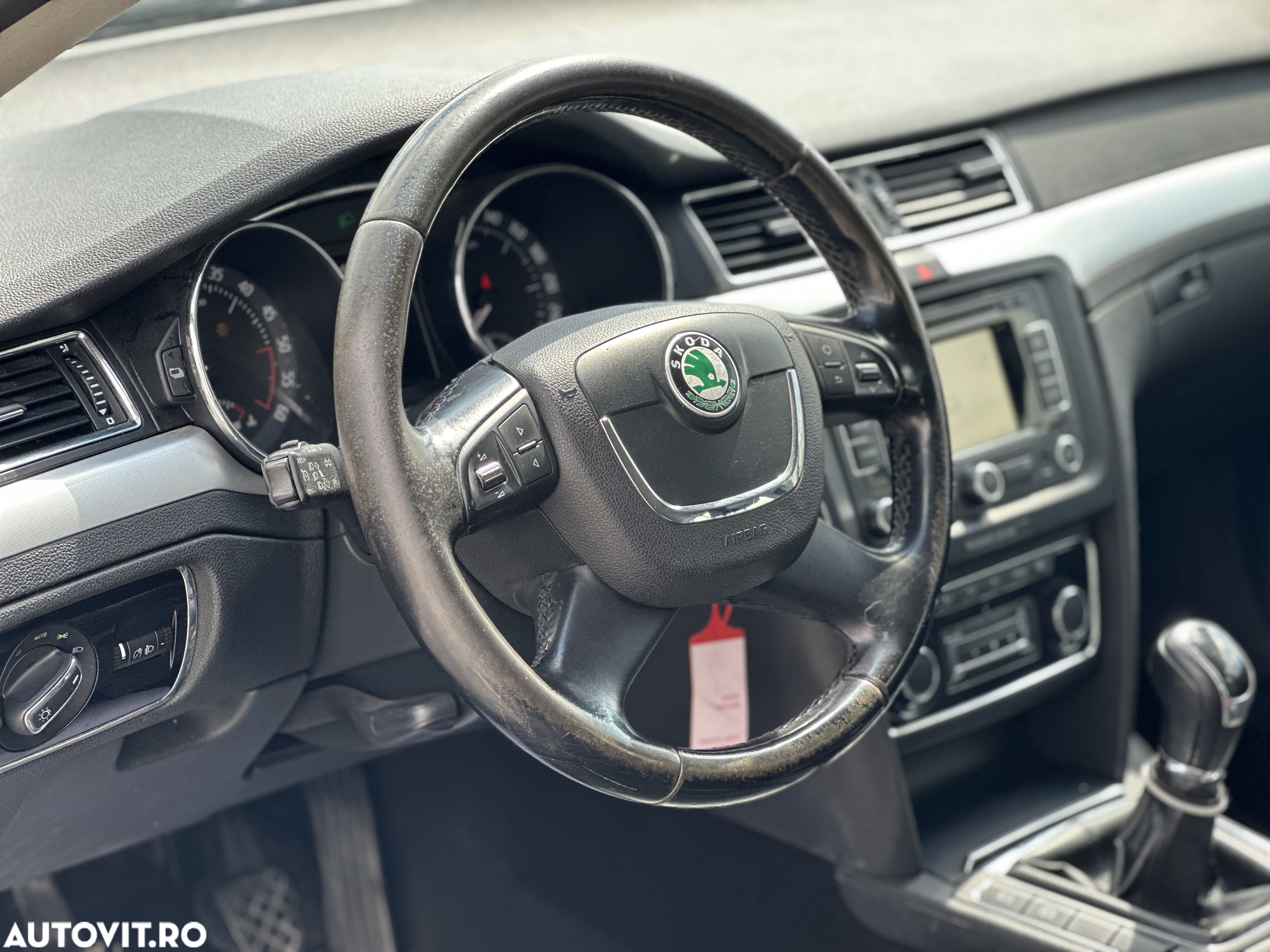 Skoda Superb 1.6 TDI GreenLine - 27