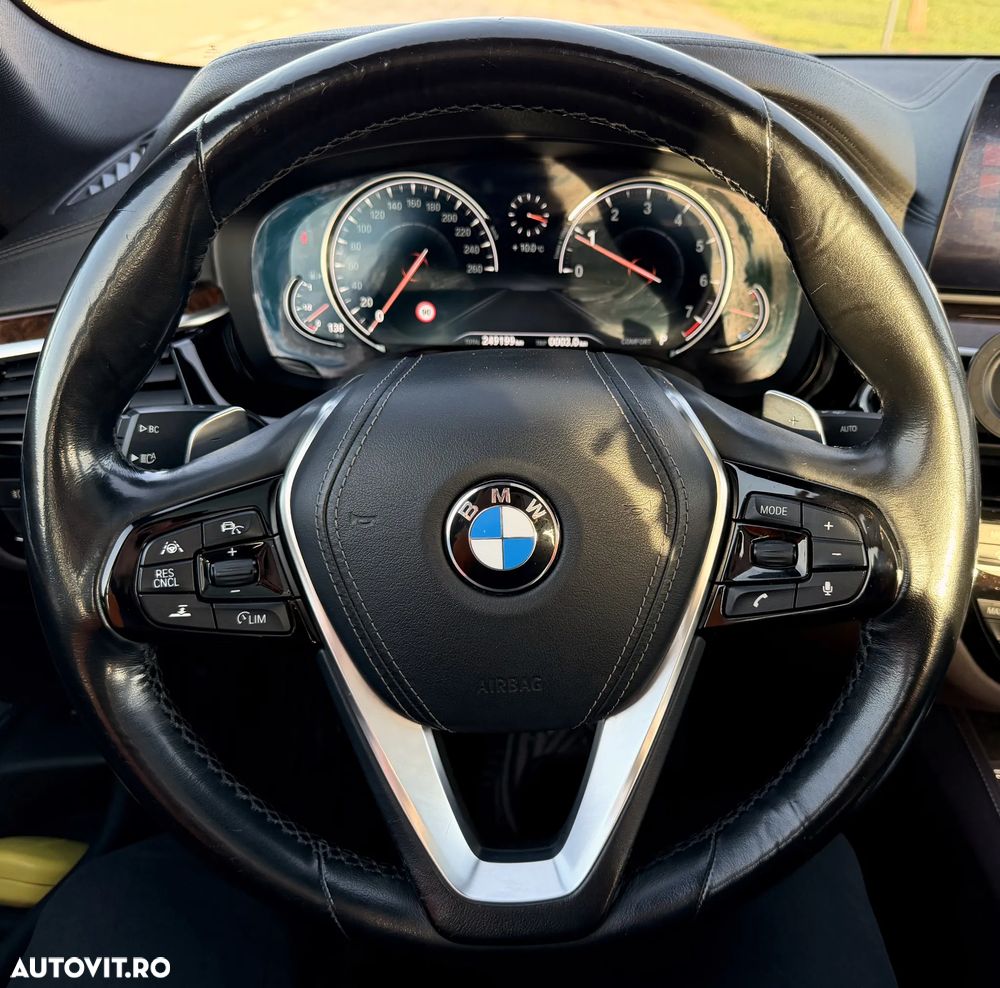 BMW Seria 5 530i AT - 18