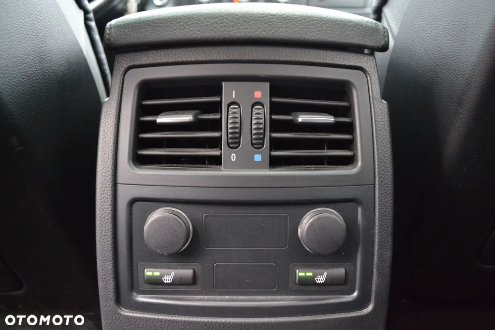 BMW Seria 5 530i xDrive - 25
