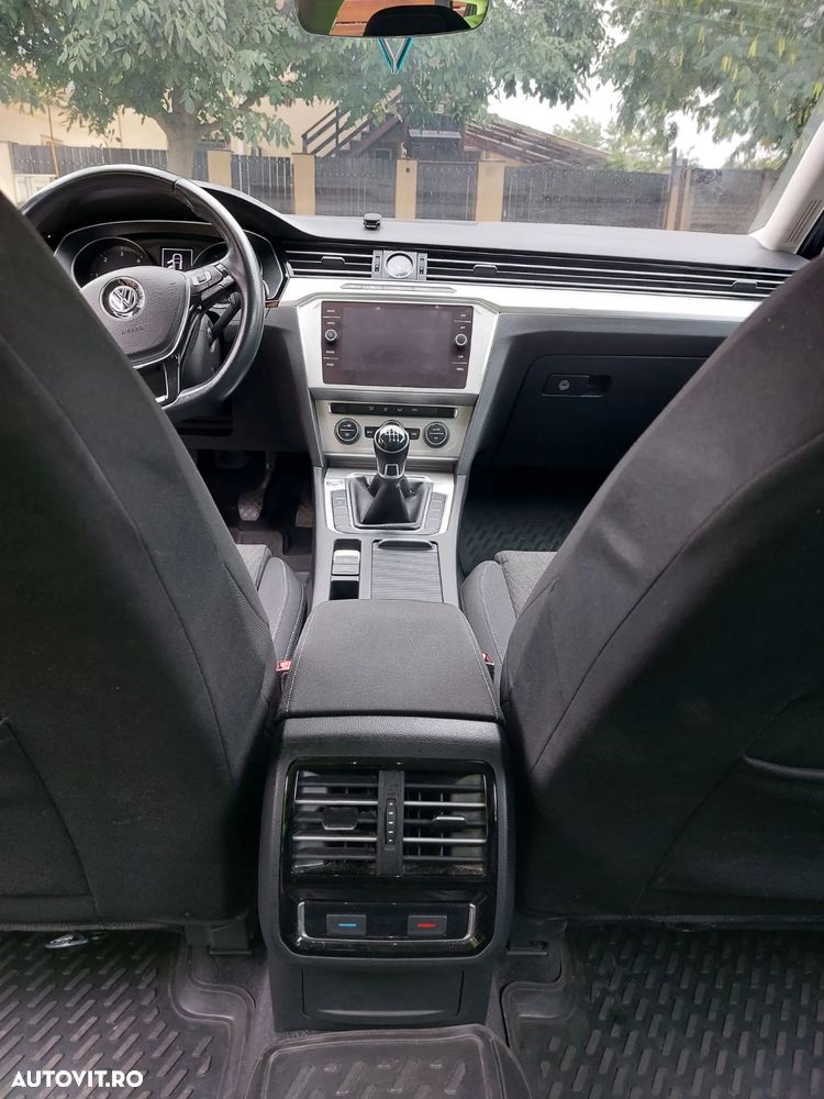 Volkswagen Passat Variant 2.0 TDI (BlueMotion Technology) Comfortline - 17