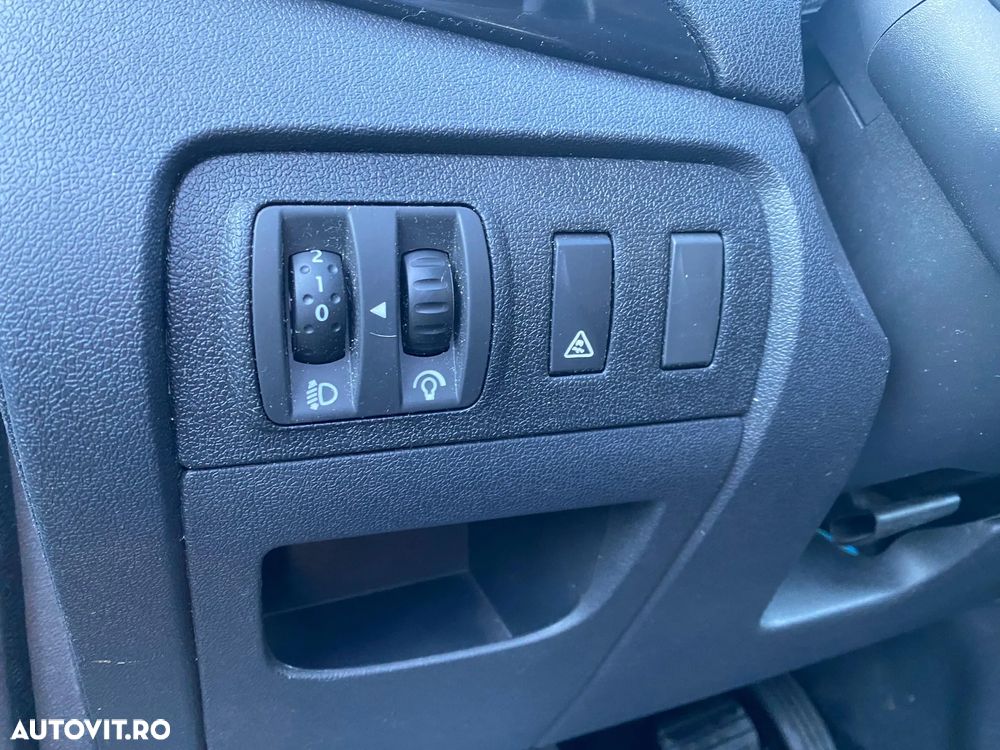Renault Grand Scenic - 22