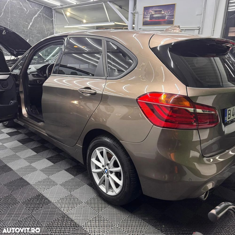 BMW Seria 2 218i Aut. - 9