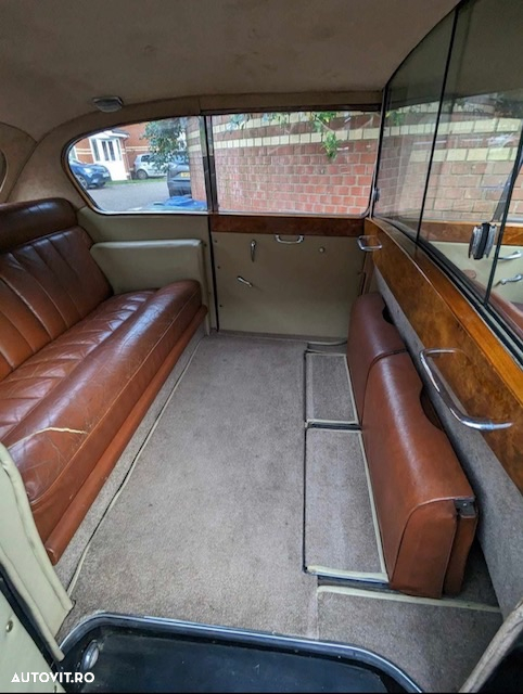 Austin Princess - 4