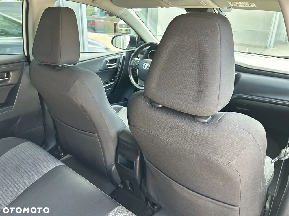 Toyota Auris - 9