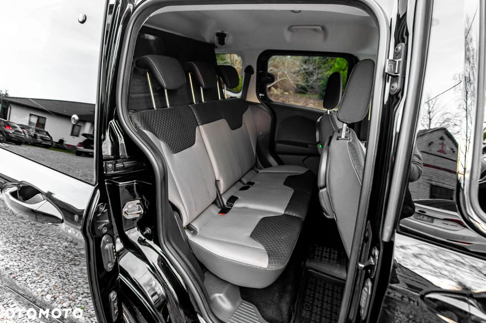Ford Tourneo Courier 1.0 EcoBoost S&S Titanium - 19