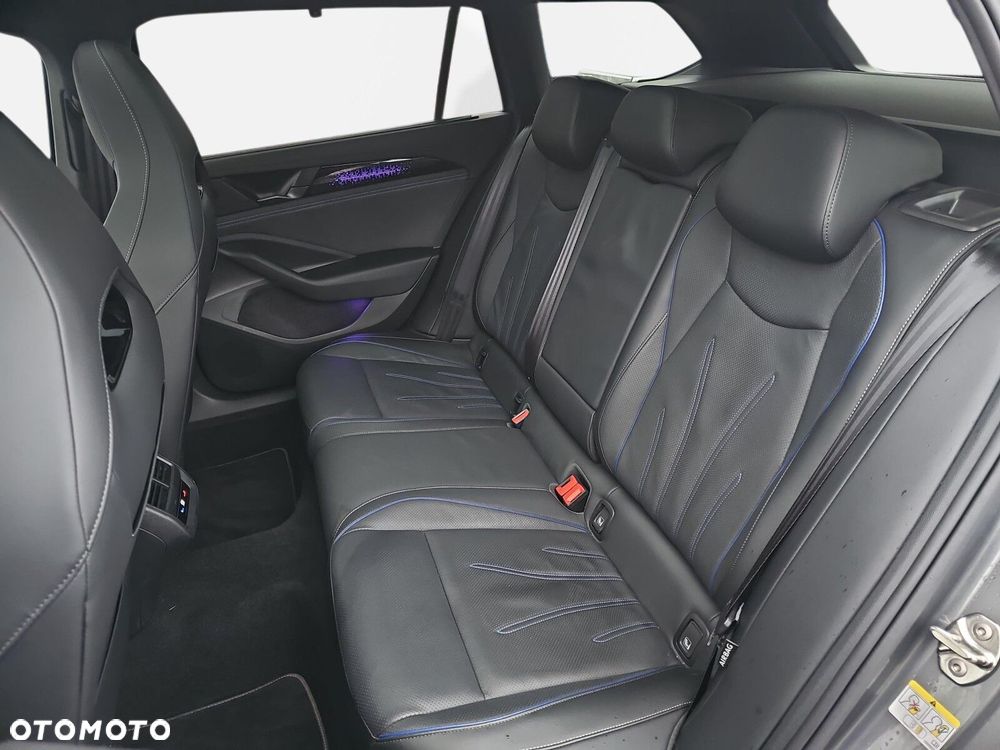 Volkswagen Passat Variant - 12