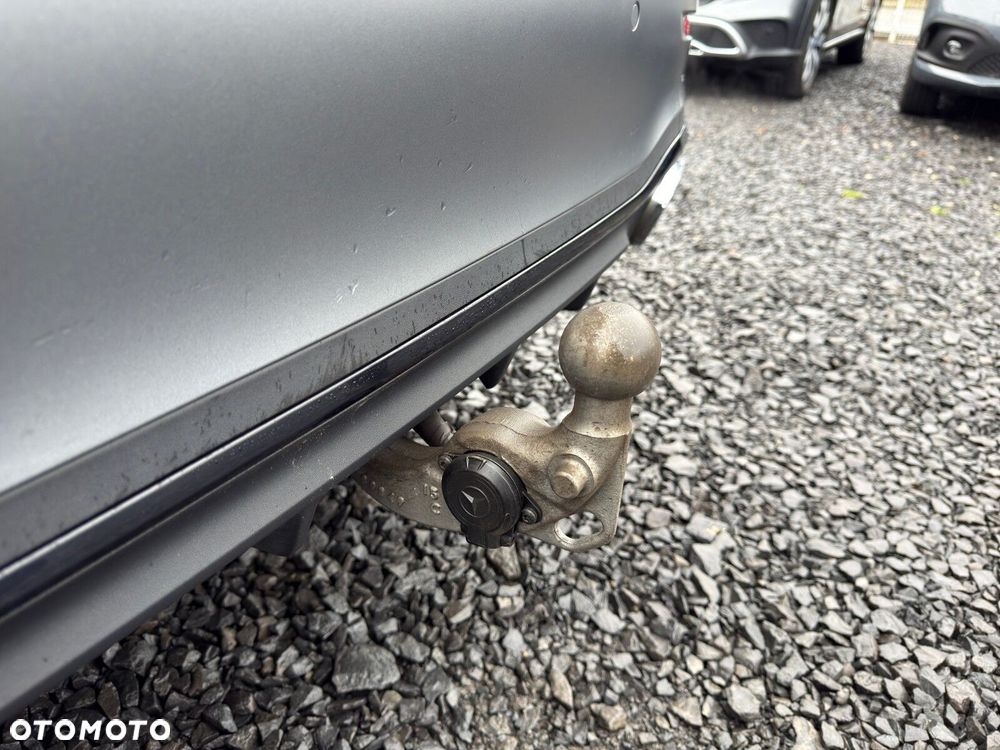 Mercedes-Benz Klasa C 400 e PHEV 4-Matic AMG - 32