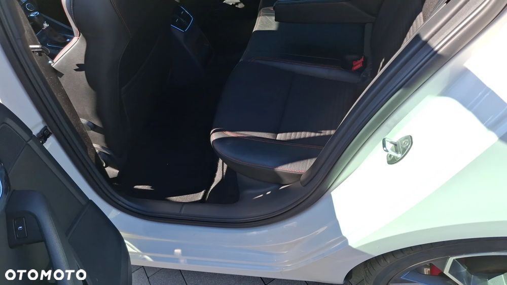 Skoda Octavia 2.0 TDI DSG RS - 11